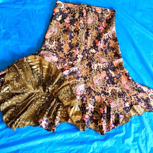 REVERSIBLE ASYMMETRICAL PAISLEY SKIRT, SZ MED. POLY - Picture 1 of 7